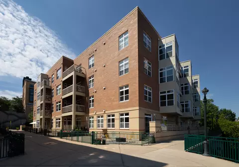 1915 N Water #409, Milwaukee, WI 53202