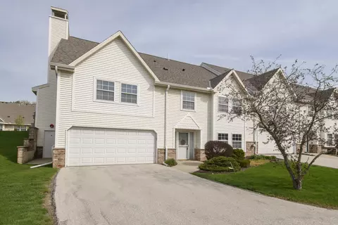 355 Jennifer, Brookfield, WI 53045
