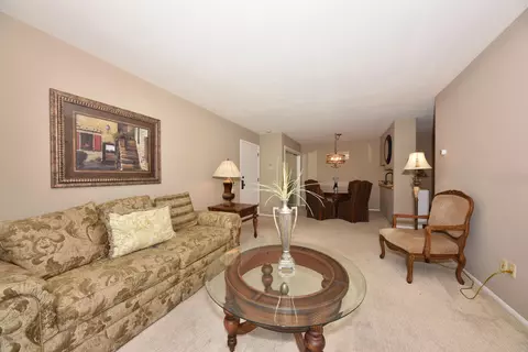 3935 S 84th #4, Greenfield, WI 53228