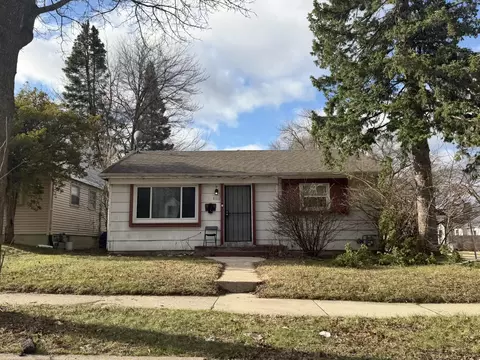 5733 W Custer, Milwaukee, WI 53218