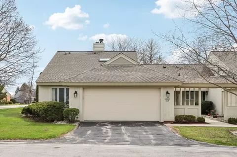 10042 N Holmes, Mequon, WI 53092