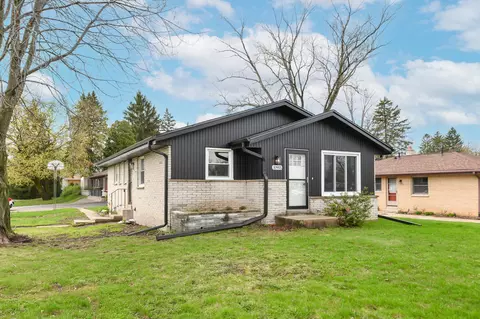 10905 W Potter, Wauwatosa, WI 53226