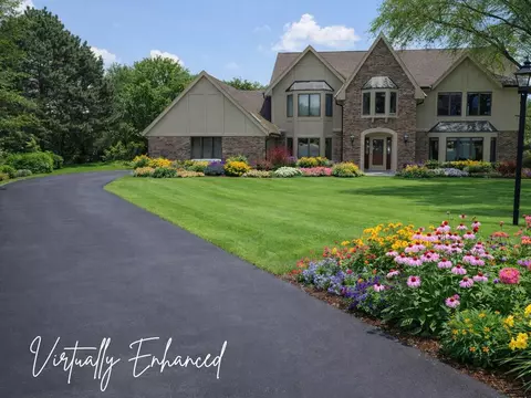 w238n3240 High Mdw, Pewaukee, WI 53072