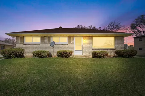 1504 W Leroy, Milwaukee, WI 53221