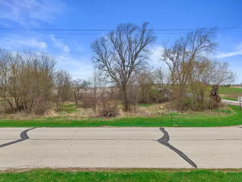 W5038 Beaver Dam, Wayne, WI 53090 photo 2
