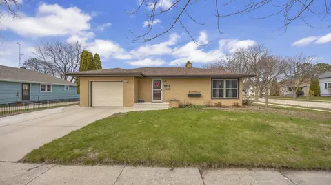 904 Mead, Sheboygan, WI 53081