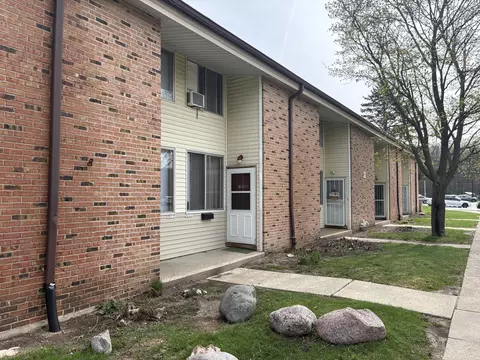 8931 N Swan #B, Milwaukee, WI 53224