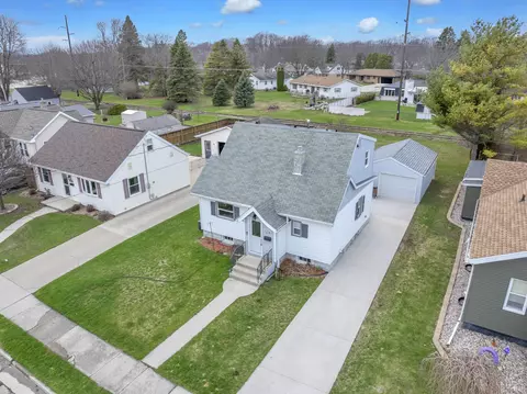 1216 Arlington, Manitowoc, WI 54220