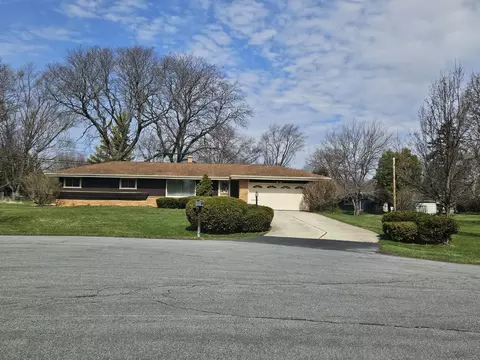 12860 Hobbs, Brookfield, WI 53005