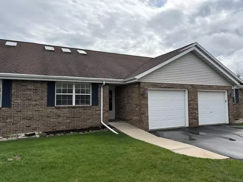 321 Davis #2, Elkhorn, WI 53121