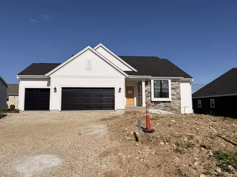 652 Mary, Slinger, WI 53086 photo 1