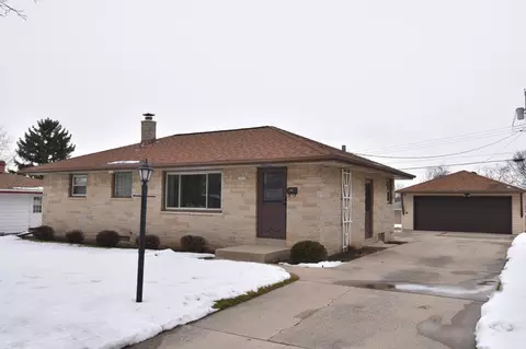 10828 W Stark, Milwaukee, WI 53225