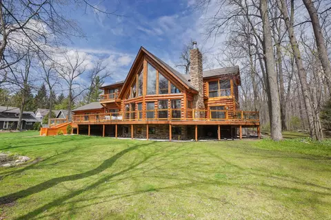 34025 Venice Park, Delafield, WI 53018