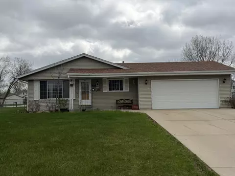 6006 S 31, Greenfield, WI 53221
