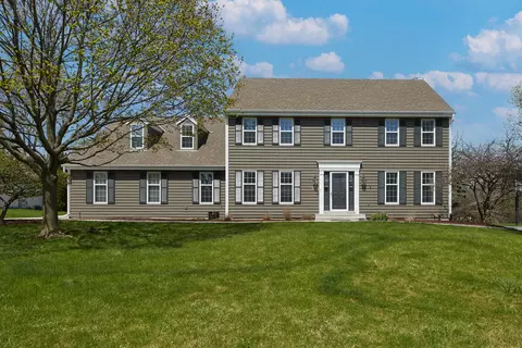 n49w16206 Graysland, Menomonee Falls, WI 53051