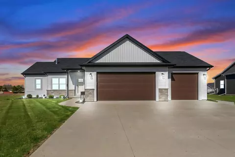 425 East, Juneau, WI 53039