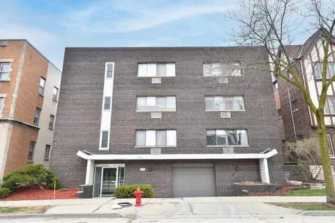 4434 N Oakland #202, Shorewood, WI 53211