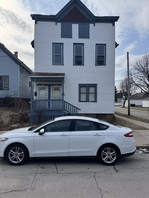 3573 N 11th #3575, Milwaukee, WI 53206