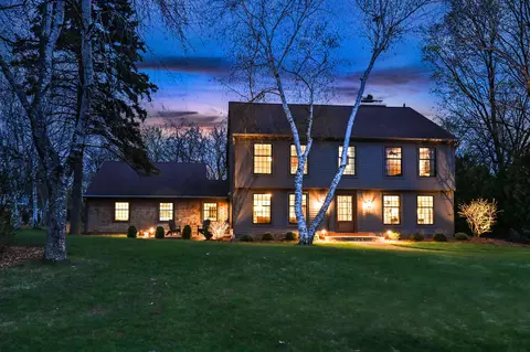 15025 Westover, Elm Grove, WI 53122