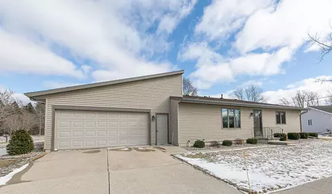 2211 Virginia, Manitowoc, WI 54220