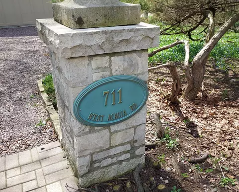 711 W Acacia, Glendale, WI 53217