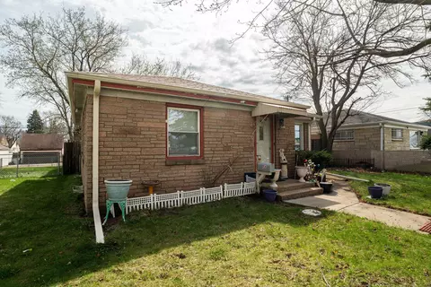 4826 N 76th, Milwaukee, WI 53218