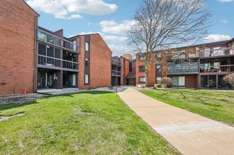 4215 N 100th #365, Milwaukee, WI 53222