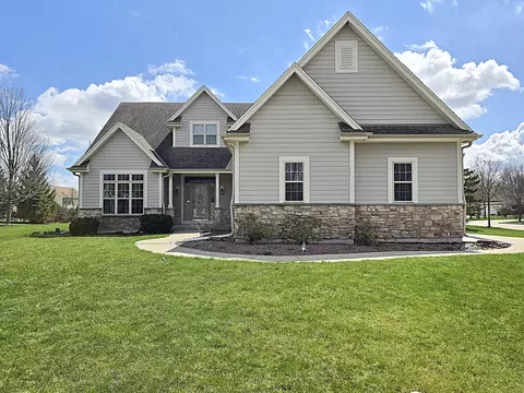 9729 W Prairie Grass, Franklin, WI 53132