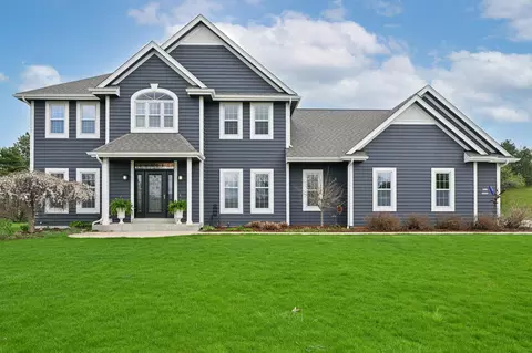 w223n3589 Ridgeside, Pewaukee, WI 53072
