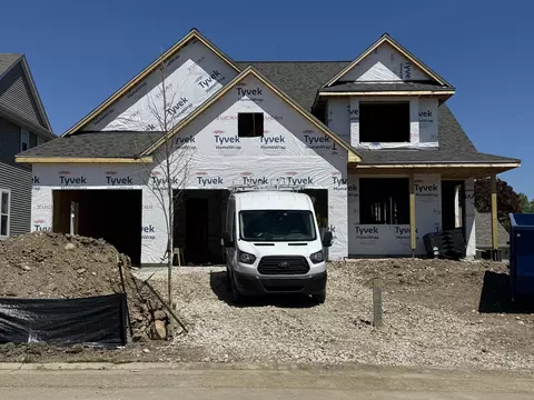 1031 Waterstone, Pewaukee, WI 53072
