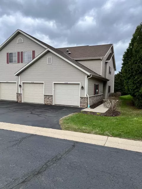 2112 Pine Rdg #H, Grafton, WI 53024