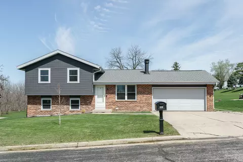 900 Hillside, Watertown, WI 53098