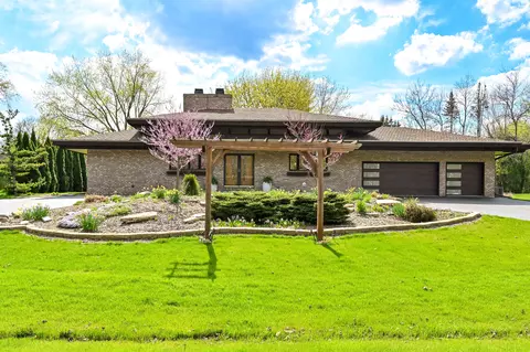 2115 Underwood, Elm Grove, WI 53122