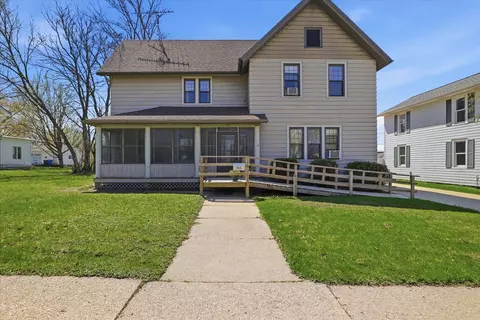 513 Clyman, Watertown, WI 53094