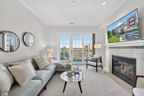 19125 Thomson # 302, Brookfield, WI 53045