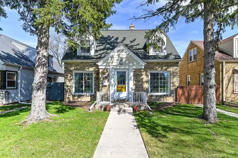 3050 N 77th, Milwaukee, WI 53222