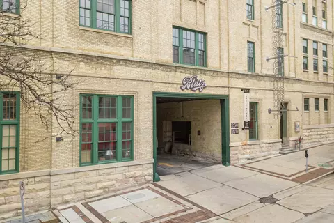 270 E Highland #843, Milwaukee, WI 53202