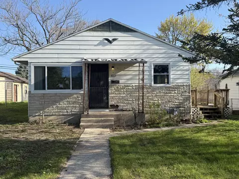 8208 W Keefe, Milwaukee, WI 53222