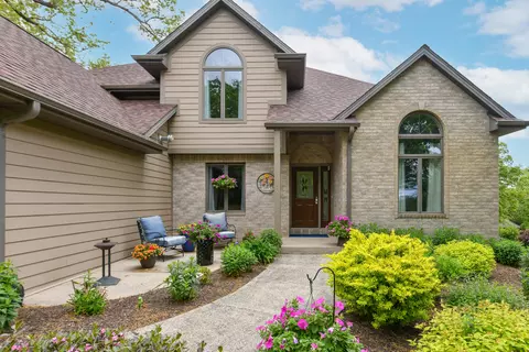 225 Ridge Line, Burlington, WI 53105