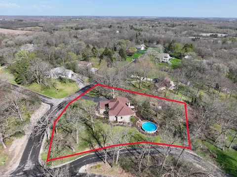 225 Ridge Line, Burlington, WI 53105