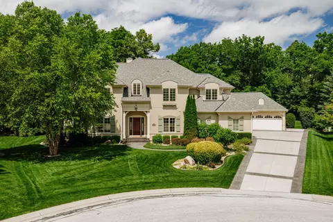 5925 S Conservancy, New Berlin, WI 53151
