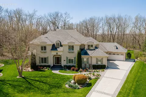 5925 S Conservancy, New Berlin, WI 53151