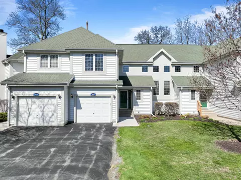 1626 Woodland #12-62, Geneva, WI 53147