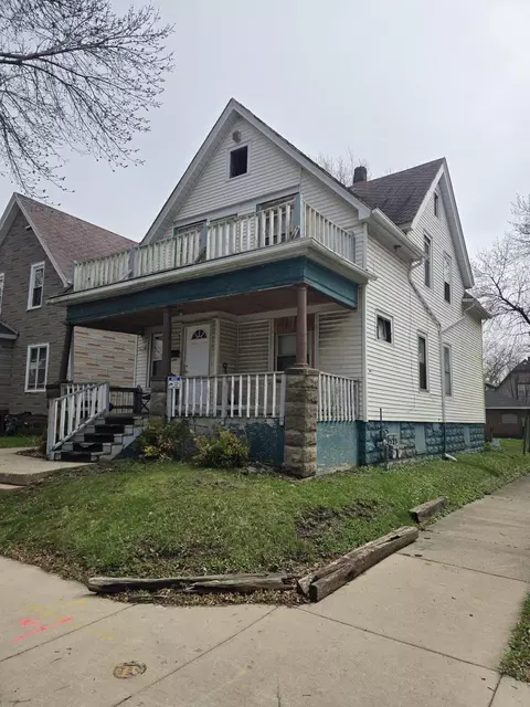 3233 W Auer, Milwaukee, WI 53216