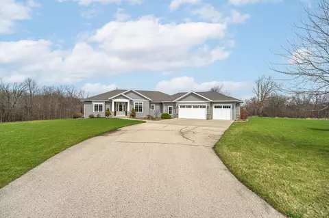 W3869 Garden, Eden, WI 53019