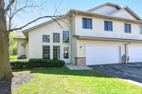 2409 Fox Riv #C, Waukesha, WI 53189