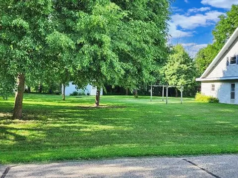 Exterior - 127 S 3rd, Plainfield, WI 54966 photo 3 of 3