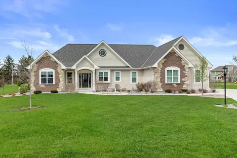 w279n8379 Hunter, Hartland, WI 53029