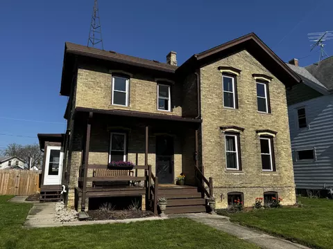 209 College, Watertown, WI 53094