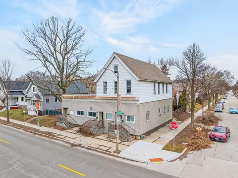 630 E Locust St 628-634, Milwaukee, WI 53212